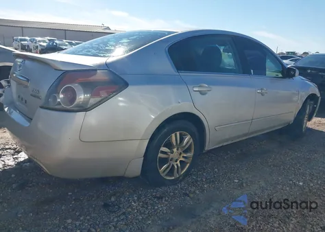 2011 Nissan Altima 2.5 S z USA, uszkodzony, nr VIN 1N4AL2AP9BN453242